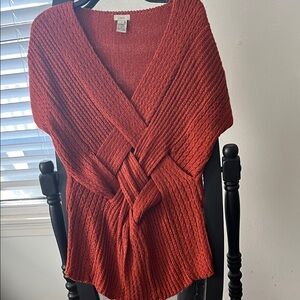 Elegant V-Neck Sweater in Warm Rust